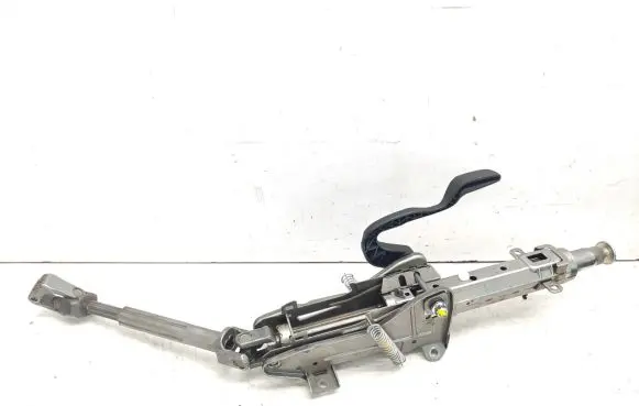 Steering wheel axle set