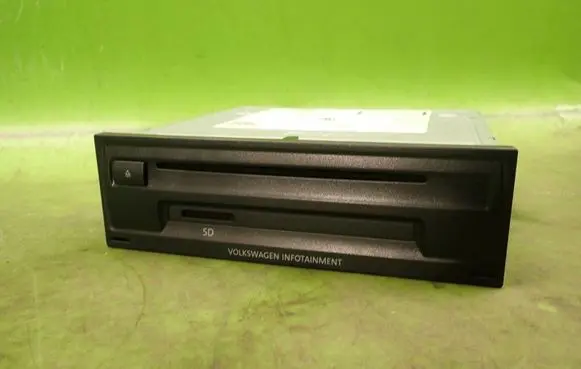 Volkswagen Golf VII Radio/CD/DVD/GPS head unit 3Q0035819B