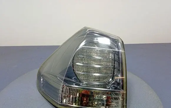 Cadillac SRX Rear/tail lights KOITO4863