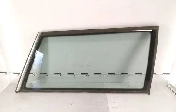 Volkswagen PASSAT B5.5 Rear side window DOT24AS2M68 43R00048