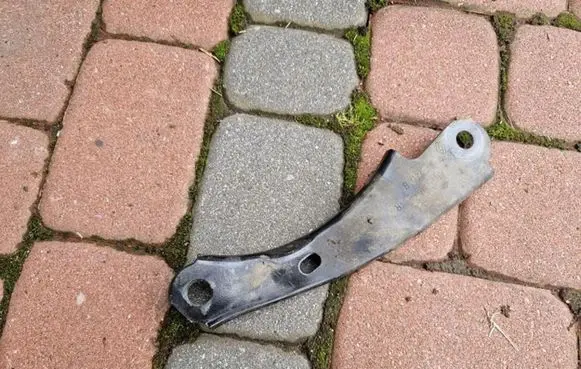 Renault Captur II Front control arm 551A25551R