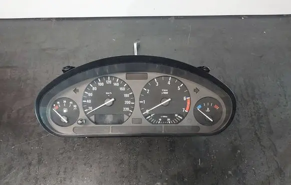 Speedometer (instrument cluster)