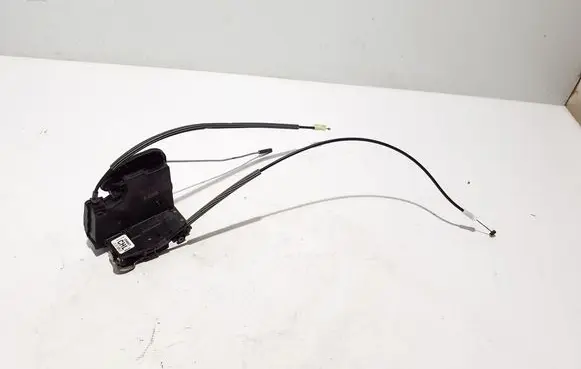 Chevrolet Silverado Front door lock 13546477