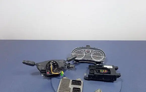 Opel Corsa D Engine control unit/module ECU 55576689