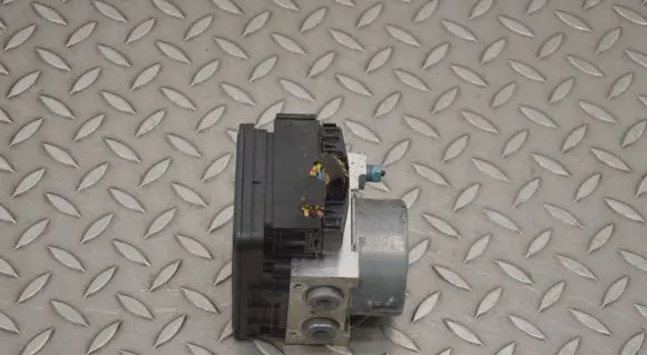BMW 4 F32 F33 ABS Pump 6875558 6875559