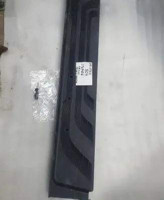 Mercedes-Benz Sprinter W907 W910 Sill 95327348