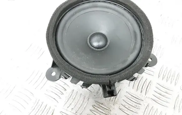 Volvo XC60 Front door speaker 8676891