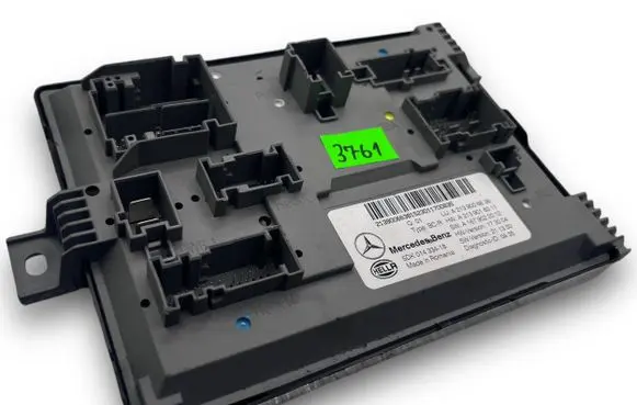 Mercedes-Benz E W213 Central body control module S3761 A2139006636