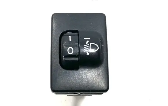 Toyota Avensis T270 Headlight level height control switch 8415202040 3398