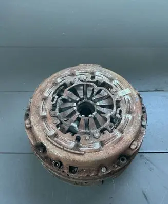 Dual mass flywheel