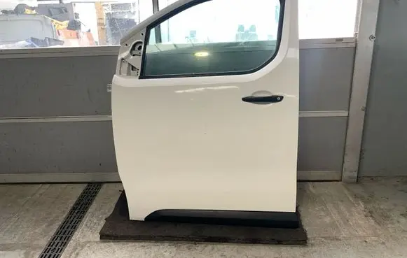Peugeot Expert Front door 