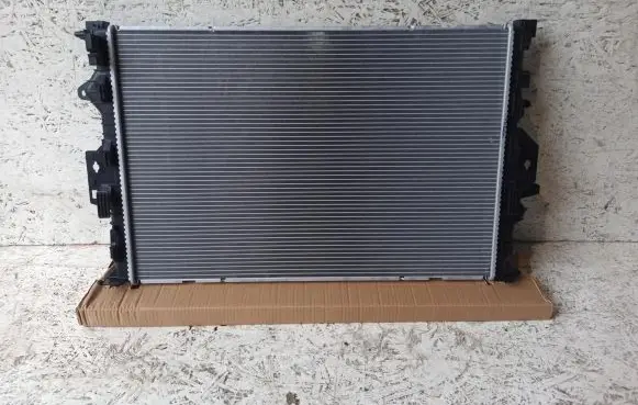 Volvo S60 Coolant radiator 31368361