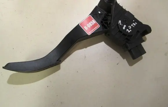 Volkswagen PASSAT B8 Accelerator throttle pedal 5Q1723503H