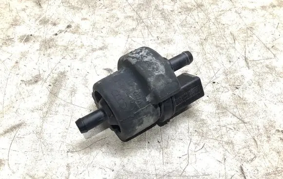 Volkswagen PASSAT B6 Valve vacuum 6QE906517A 2580115B