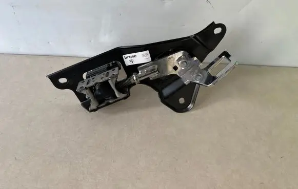 BMW 6 G32 Gran Turismo Seat back rest lock catch 7404187