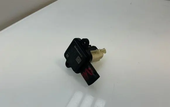 BMW 3 E90 E91 Mass air flow meter 7593624 5WK97512 061021264