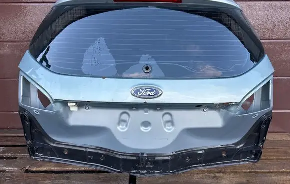 Ford Mondeo MK IV Tailgate/trunk/boot lid 