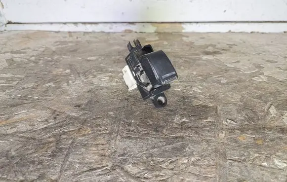 Subaru Impreza II Electric window control switch