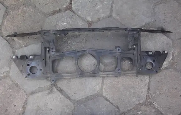 BMW 5 E39 Radiator support slam panel