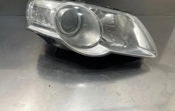 Volkswagen PASSAT B6 Headlight/headlamp 3C0941006S