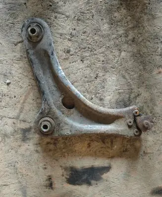 Citroen DS3 Front lower control arm/wishbone