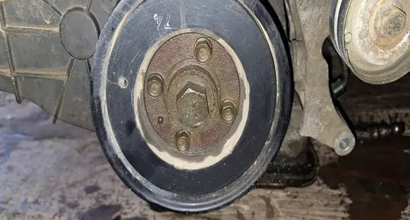 Opel Astra H Crankshaft pulley 