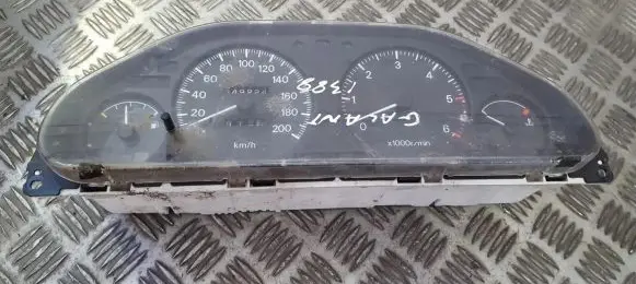Mitsubishi Galant Speedometer (instrument cluster) mb918449