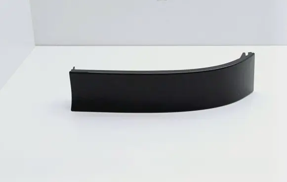 Rear/tail light trim molding