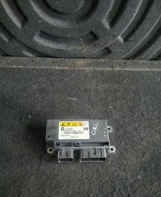 Chevrolet Orlando Airbag control unit/module 13505823