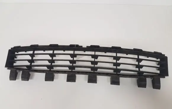 Renault Megane II Front bumper upper radiator grill 8200412379