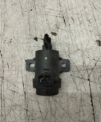 Renault Master II Turbo solenoid valve 7700113071