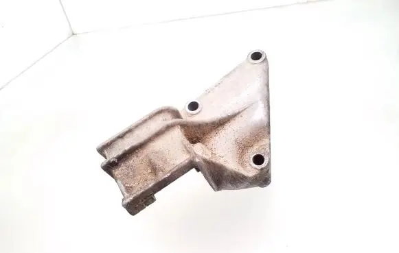 Volkswagen Transporter - Caravelle T4 Engine mounting bracket 074145167