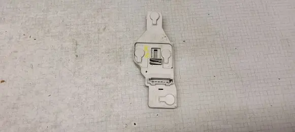 Skoda Octavia Mk2 (1Z) Tail light bulb cover holder 1Z9945257 27592102 27599010