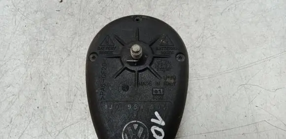 Volkswagen PASSAT B5.5 Alarm system siren 1J0951605