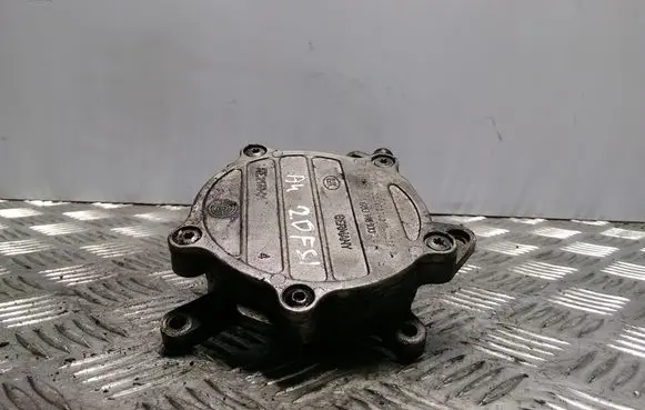 Audi A4 S4 B6 8E 8H Vacuum pump 06D145100D