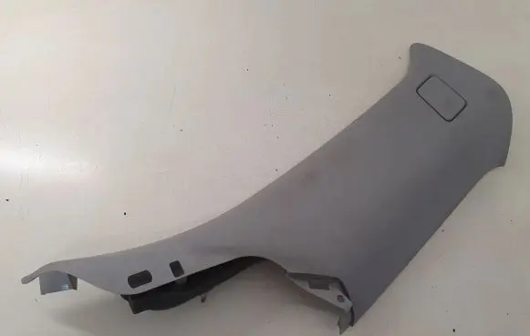 (D)pillar trim (top)