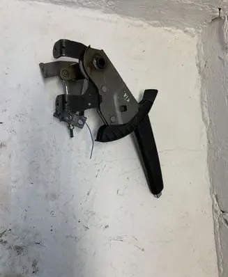 KIA Ceed Handbrake/parking brake lever assembly