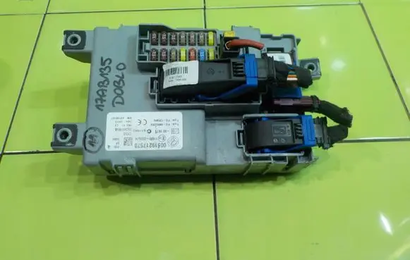 Fiat Doblo Fuse box set 00519217570 BEZPIECZNIKOW