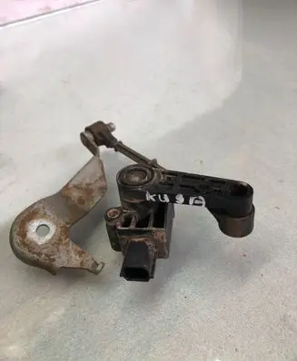 Ford Kuga III Headlight/headlamp level sensor 3049015