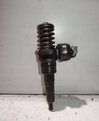 Seat Ibiza III (6L) Fuel injector 045130073t