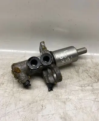 Audi A6 S6 C5 4B Master brake cylinder