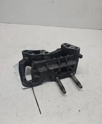 Ford Focus C-MAX Engine mounting bracket 