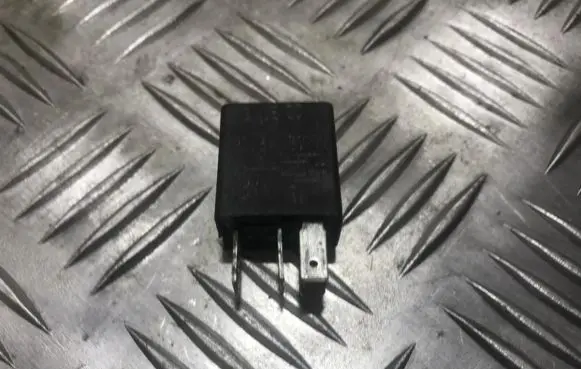 Renault Megane I Other relay 7700414484