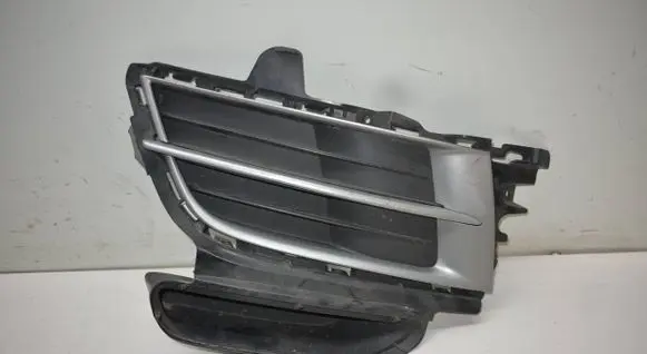 Mazda 6 Front bumper lower grill GS1D50C11