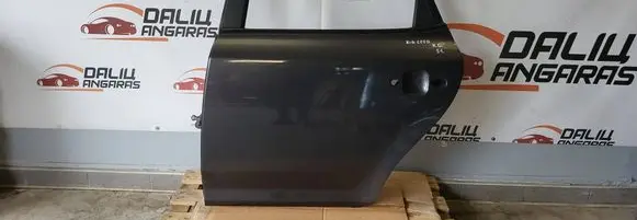 KIA Ceed Rear door