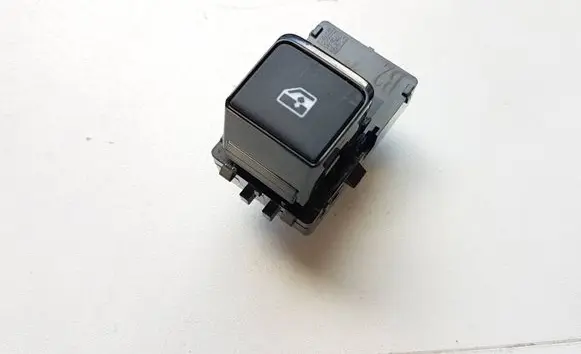 Nissan Qashqai J12 Electric window control switch E337305