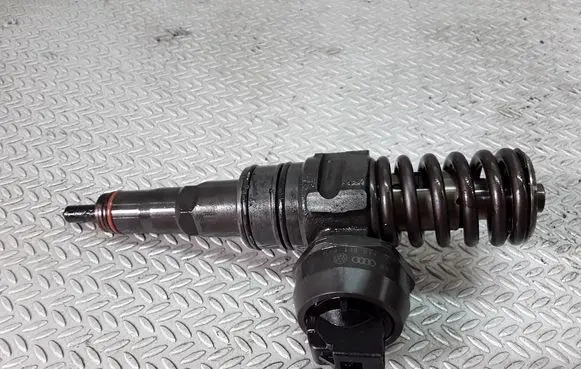 Volkswagen Phaeton Fuel injector 0414720220 07Z130073H