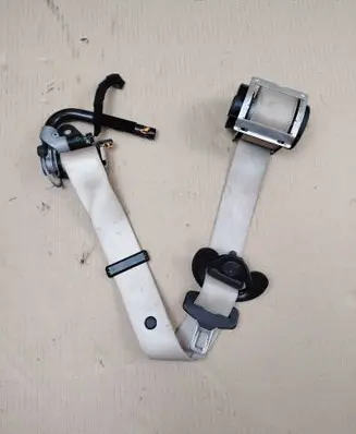 BMW 5 F10 F11 Front seatbelt 610126300E 7387167