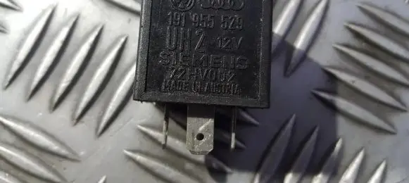 Volkswagen Golf II Other relay 191955529 72hv002