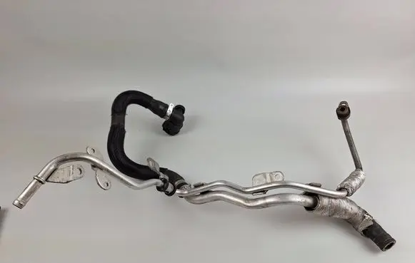 Alfa Romeo Stelvio Coolant pipe/hose 